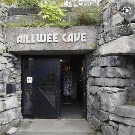 Crowe's Bridge House Quilty