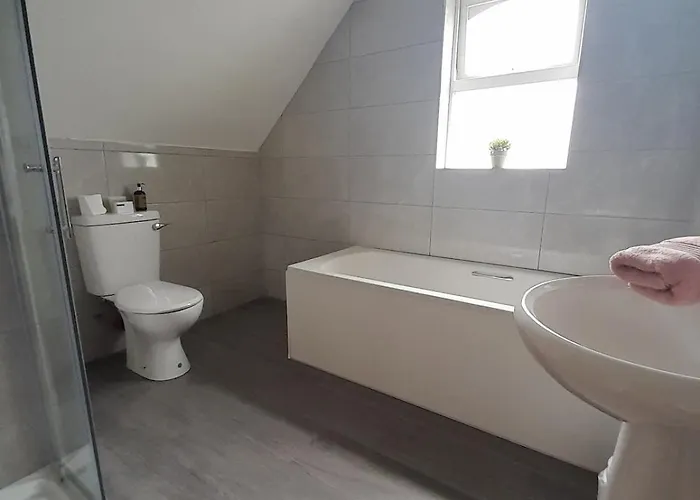 Crowe's Bridge House Hébergement de vacances Quilty